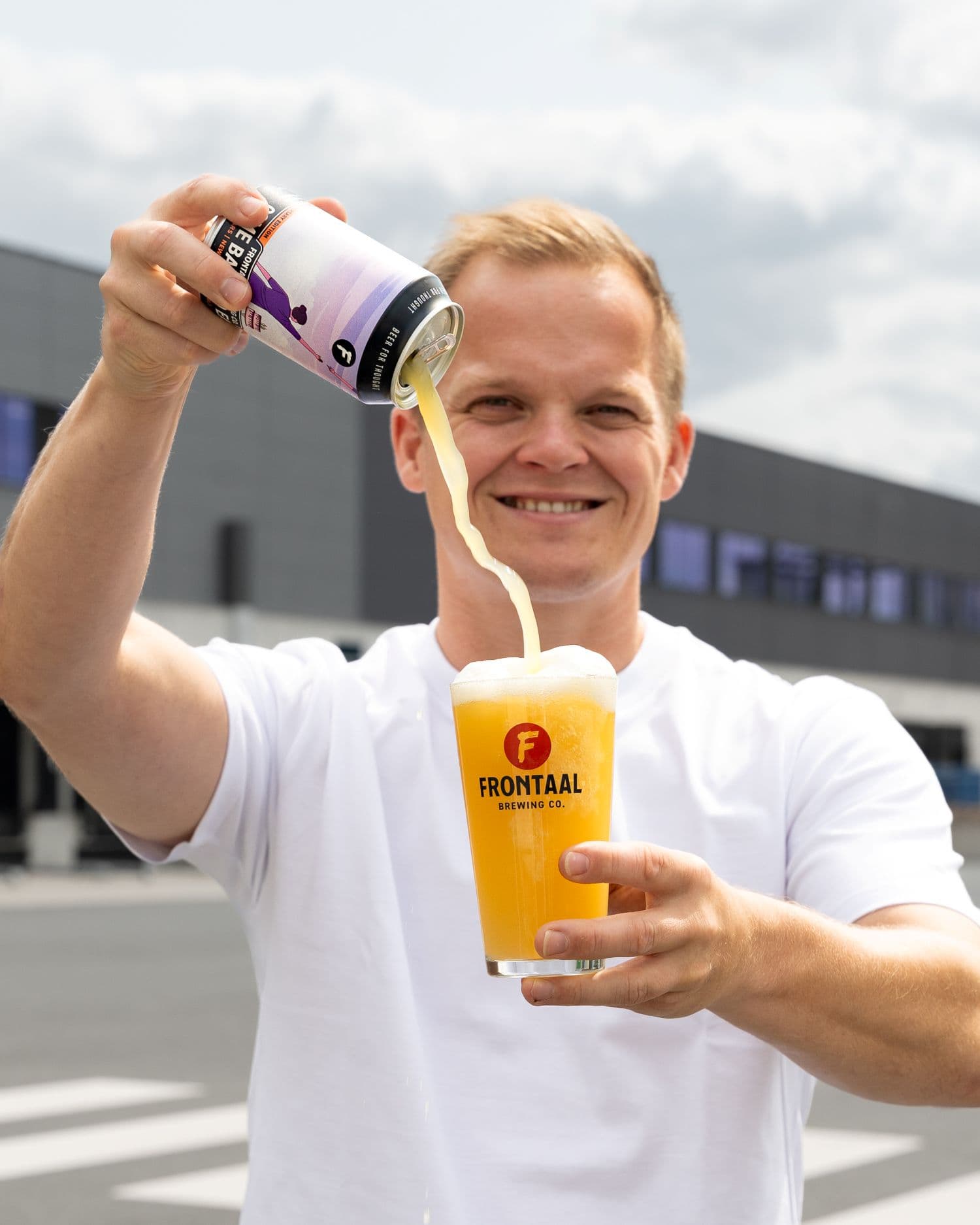 Come Back to Earth Speciaalbier Frontaal Brewing Company